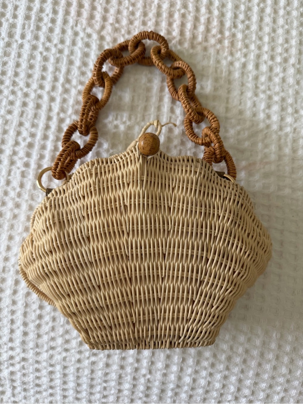 Vineyard Vines Clamshell Bag Purse